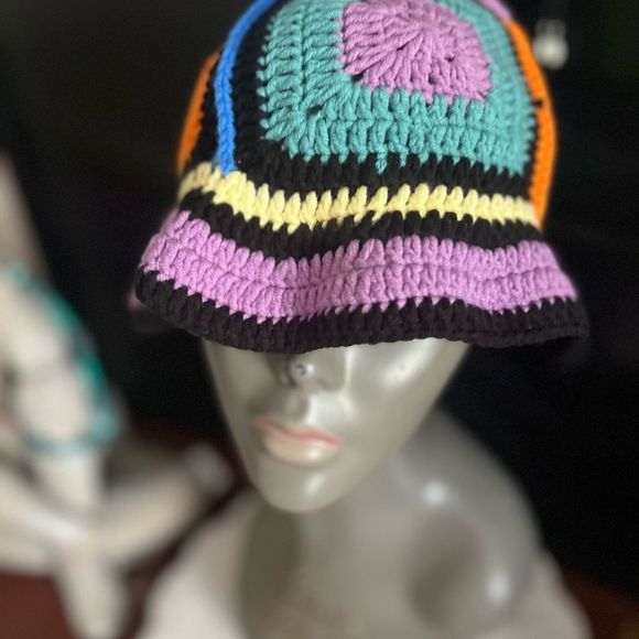 Crotchet Bucket - Picture 3 of 5
